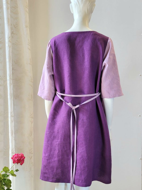 Linnekl&auml;nning med b&auml;lte.